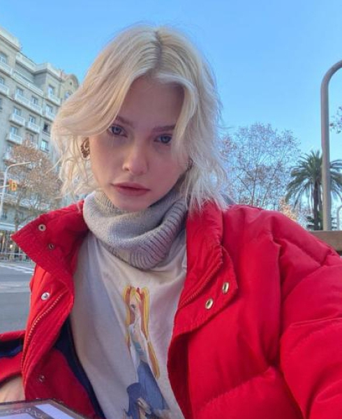 Gracia 21 5'3 or under(160cm),Bisexual,Blonde,Spanish, 75kg